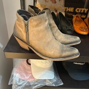 Leather Western Boot Shoe Boot from ALLENS boots Austin TX Size 8